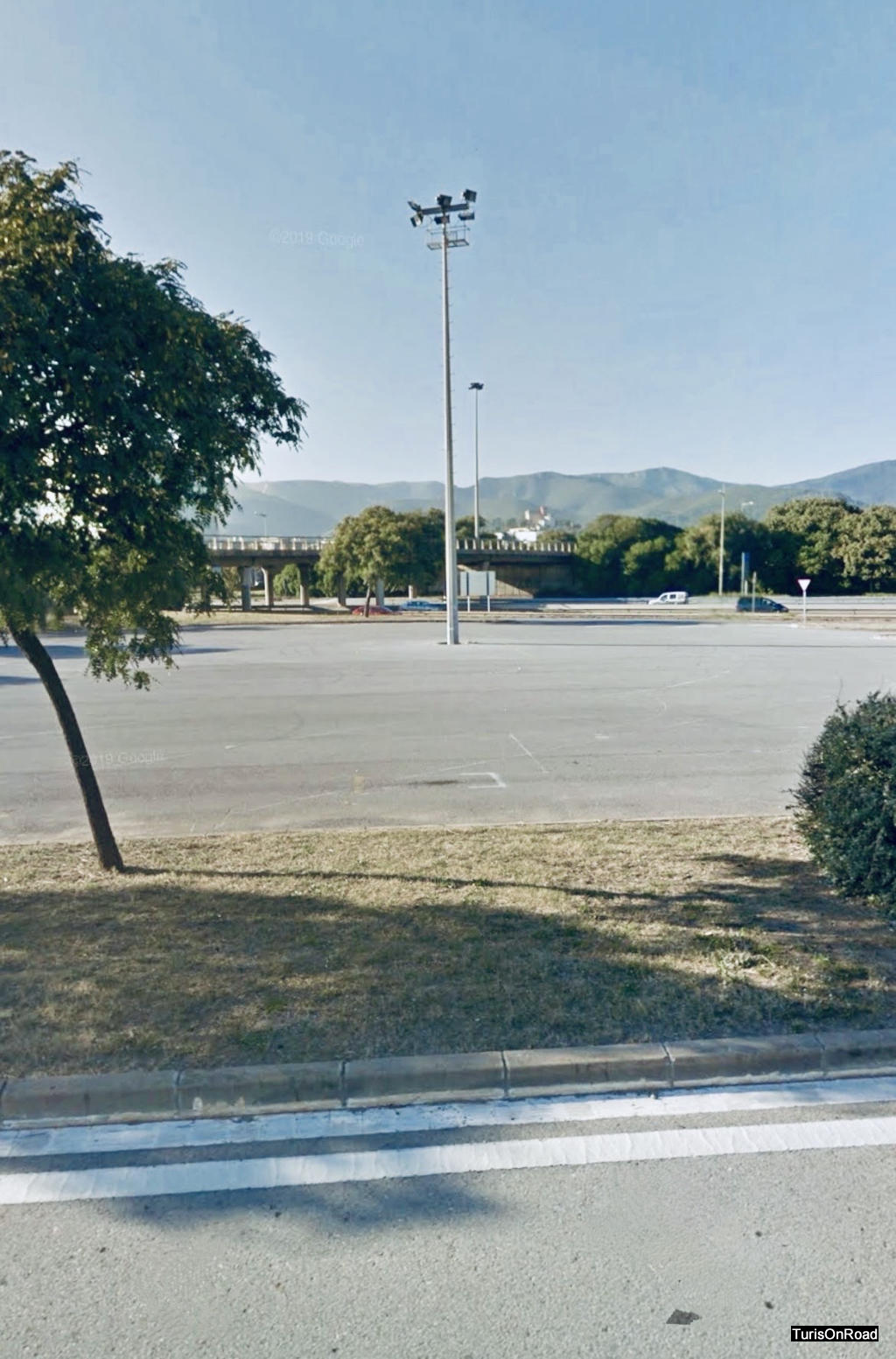 Parking AC gratuito
