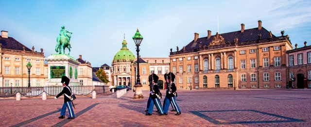 Visita guiada por el castillo de Rosenborg y el palacio de Amalienborg