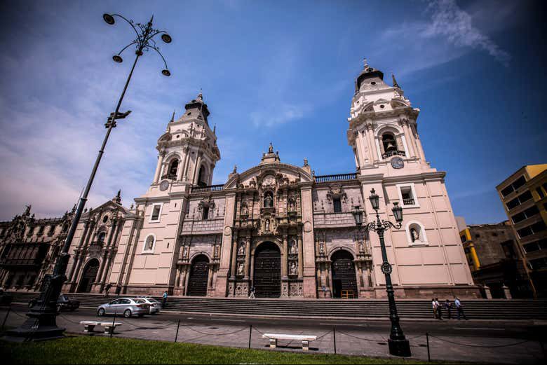 Tour por la Catedral de Lima, el Museo Larco y la Casa de Aliaga