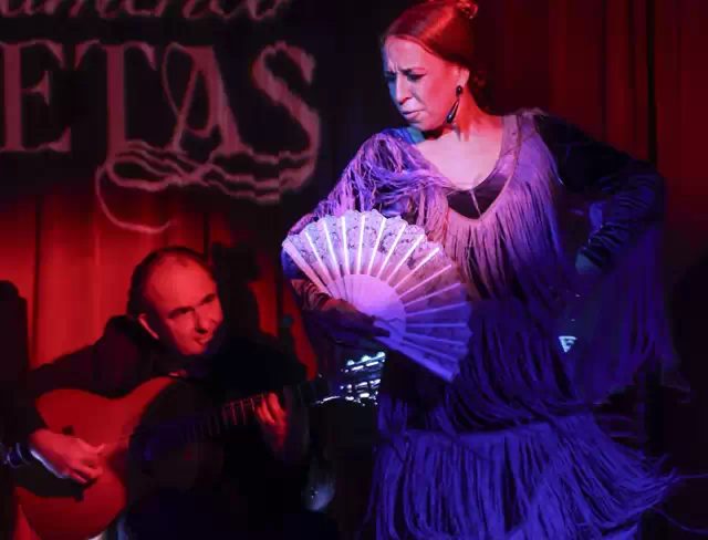 Foto 3 de Espectáculo Flamenco "La Negra" - Show Tablao de Flamenco Sevilla