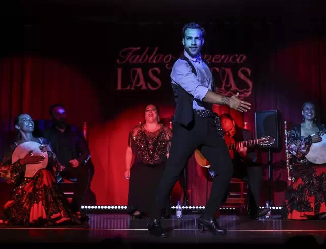 Foto 6 de Espectáculo Flamenco "La Negra" - Show Tablao de Flamenco Sevilla
