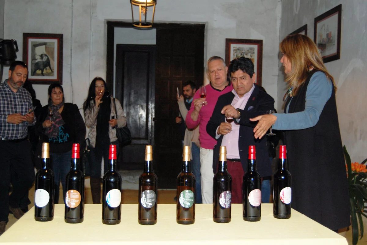 Foto 4 de Visita a las Bodegas Halcón en Lebrija (Sevilla)