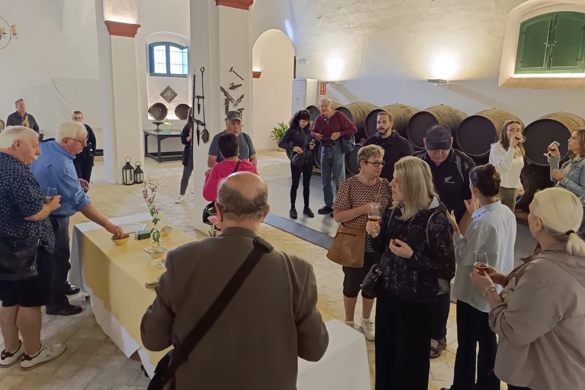 Foto 5 de Visita a las Bodegas Halcón en Lebrija (Sevilla)