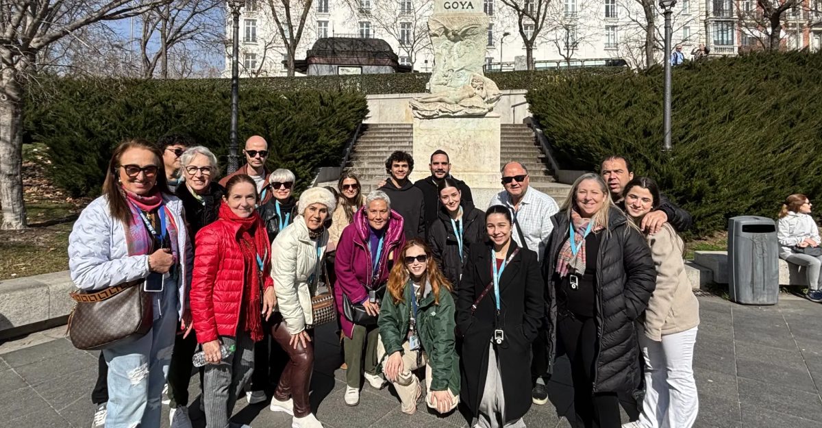 Foto 4 de Visita Madrid Monumental: Prado, tour a pie y Palacio Real