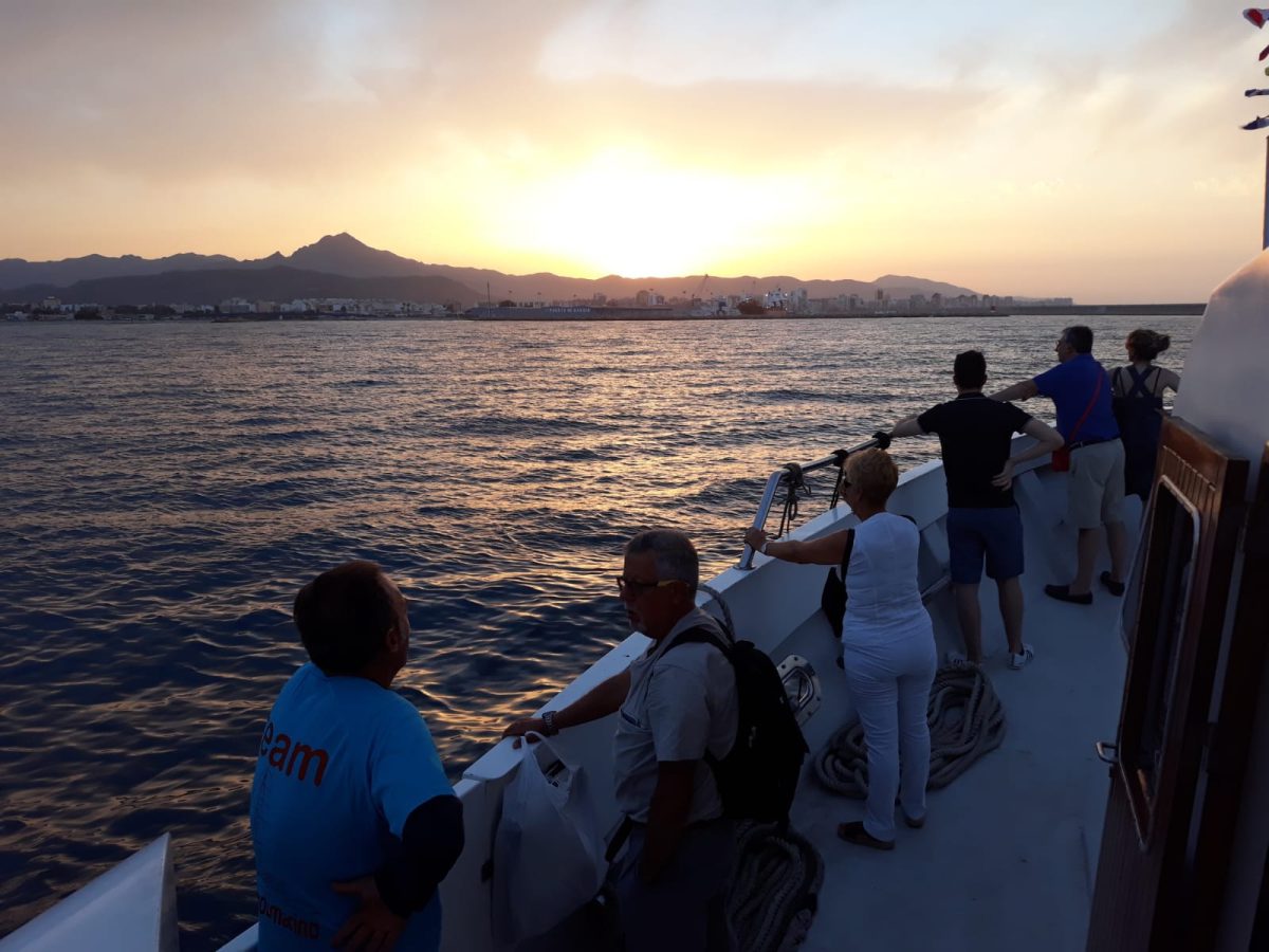 Puesta de sol en catamarán desde Málaga