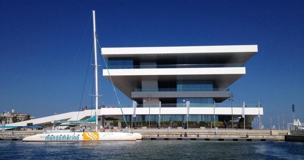 Foto 2 de Excursión en barco por la bahía de Valencia