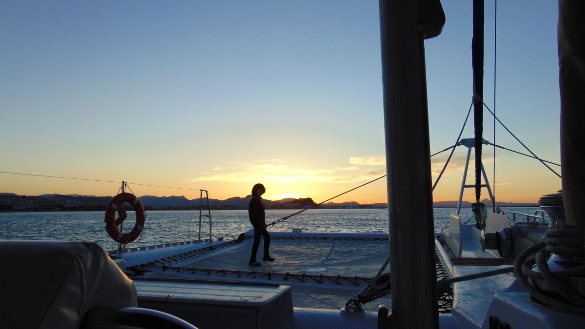 Foto 4 de Puesta de sol en catamarán desde Denia