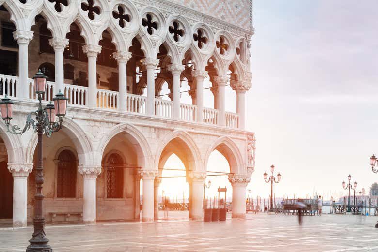 Palacio Ducal y la Basílica de San Marcos + Paseo en góndola