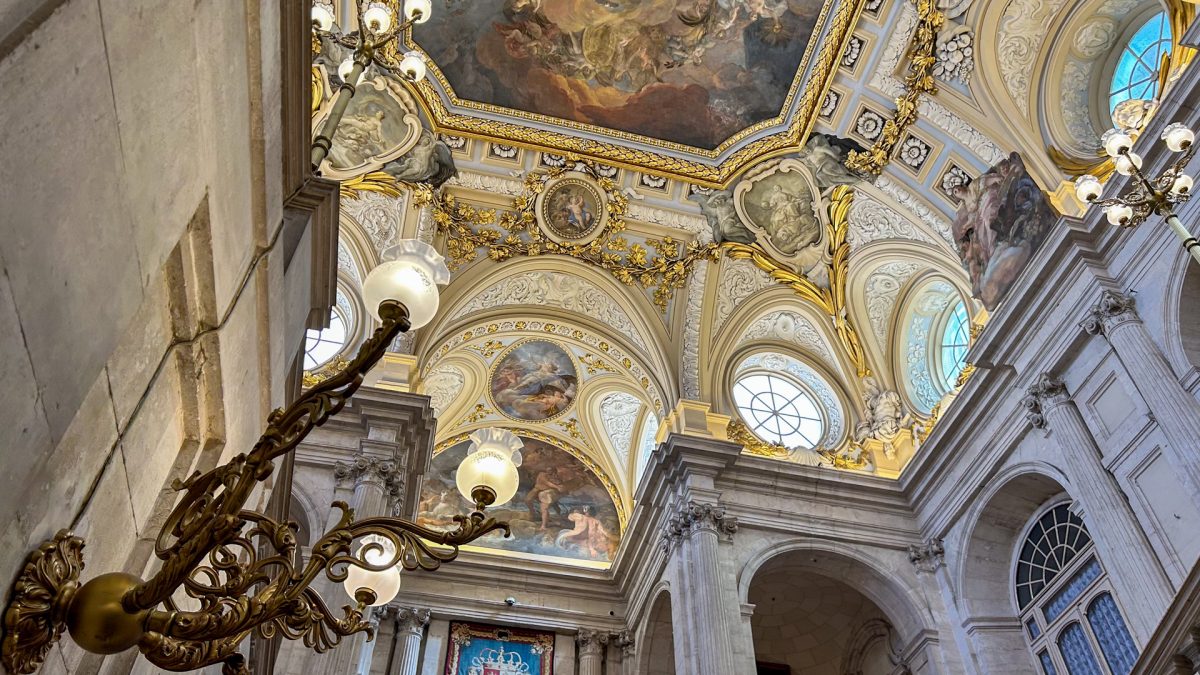 Foto 4 de Tour guiado al Palacio Real de Madrid