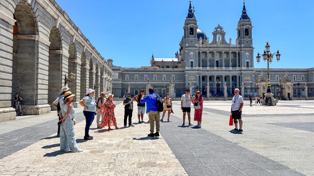 Foto 5 de Tour guiado al Palacio Real de Madrid