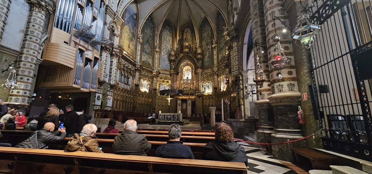 Foto 2 de Tour combinado • Monasterio de Montserrat y Sagrada Familia