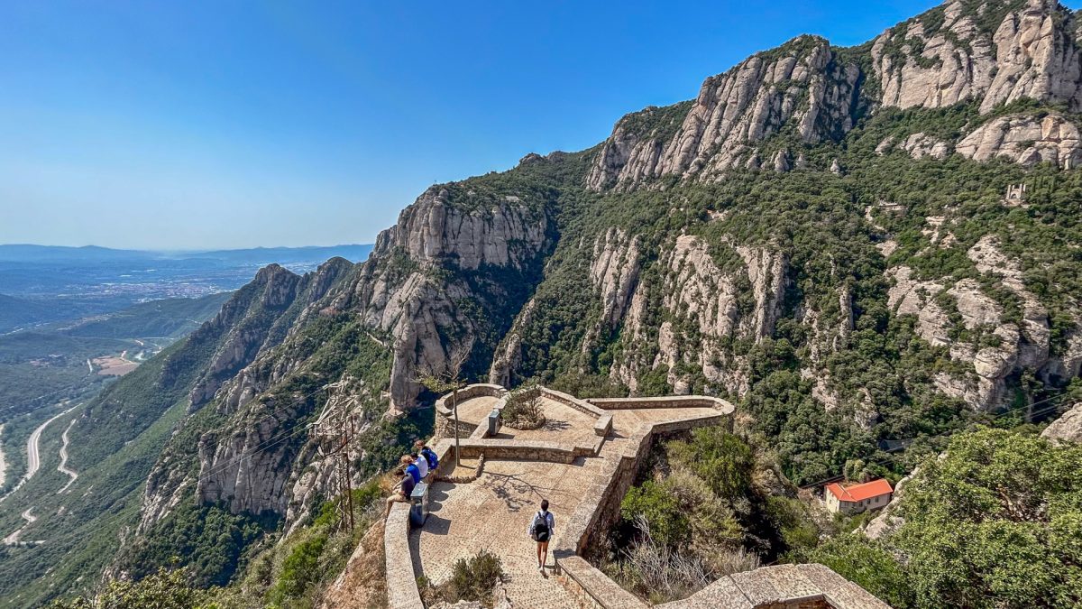 Foto 3 de Tour Guiado al Monasterio de Montserrat desde Barcelona