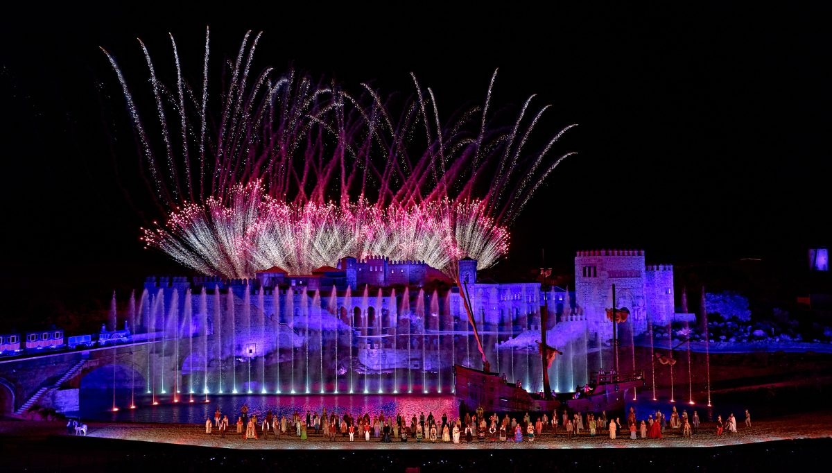 Desde Toledo: Puy du Fou con El Sueño de Toledo y traslado incluido