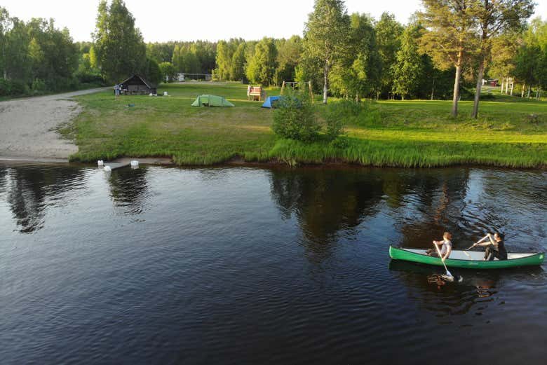 Paseo en canoa por Rovaniemi