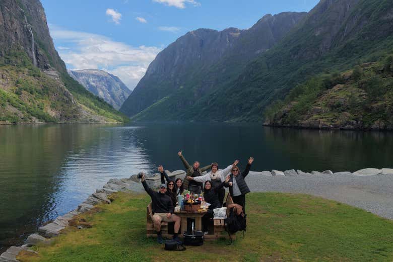 Excursión al fiordo de Nærøy, Flåm, Stegastein y Borgund