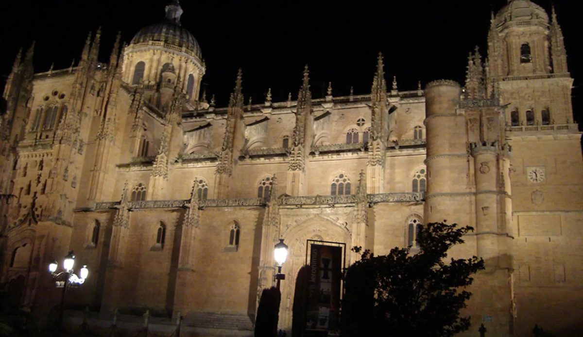 Foto 2 de Free tour Salamanca Nocturna