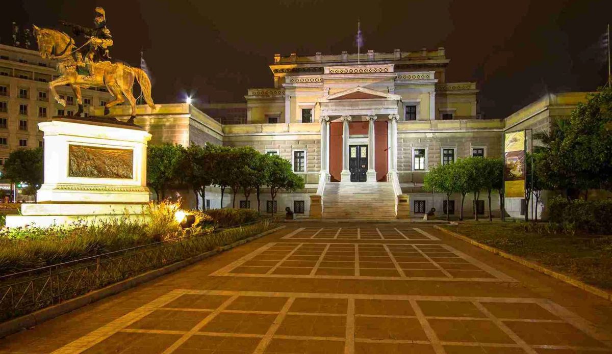 Foto 4 de Free Tour Nocturno por Atenas