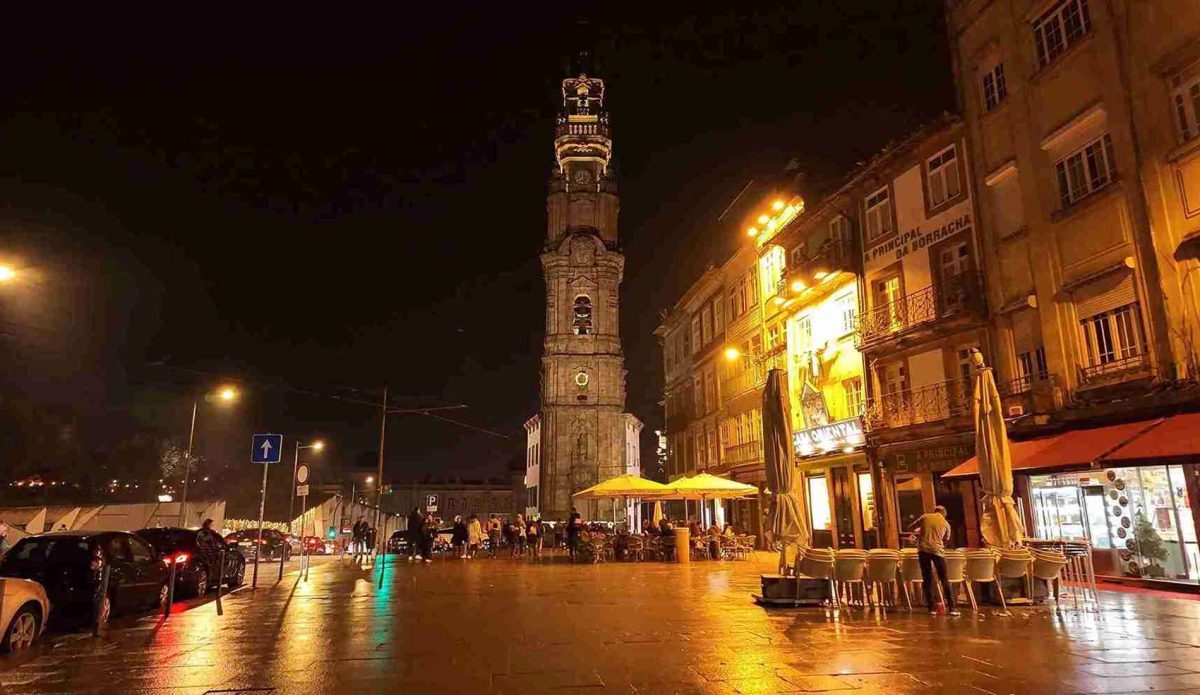 Foto 4 de Free Tour Oporto Nocturno