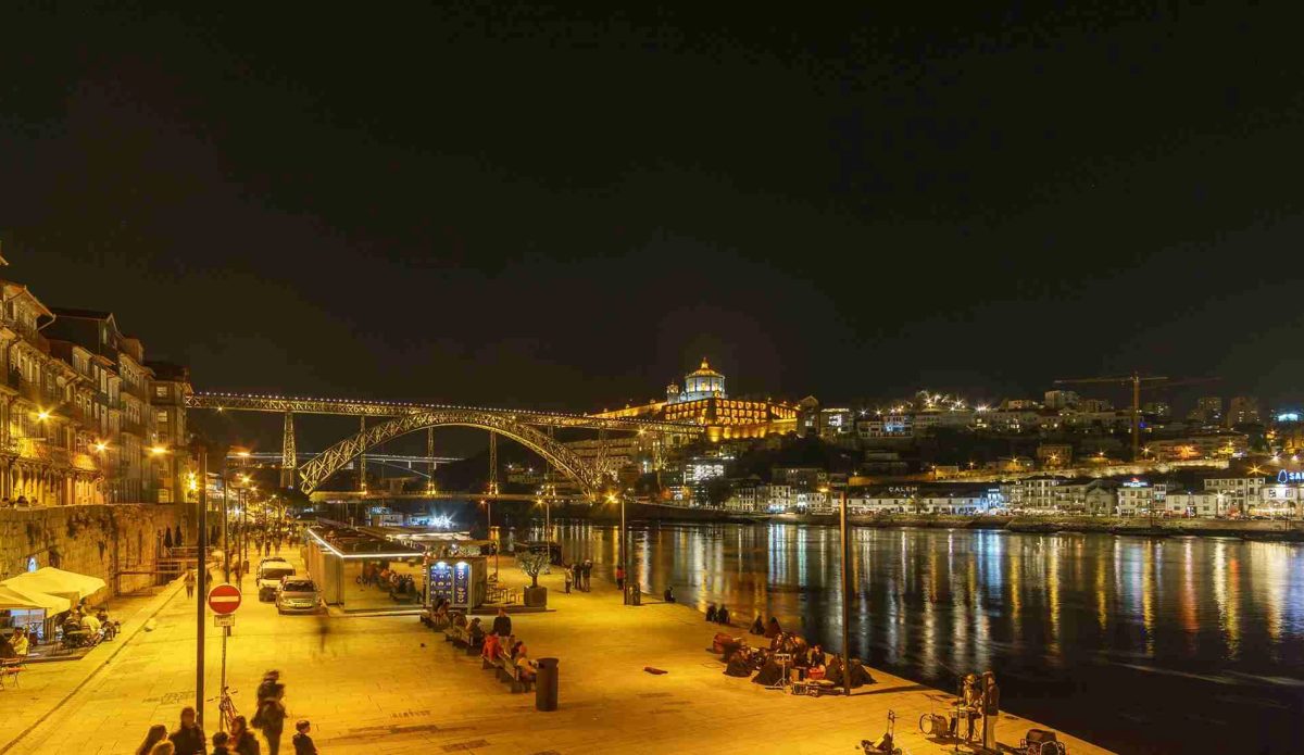 Foto 6 de Free Tour Oporto Nocturno