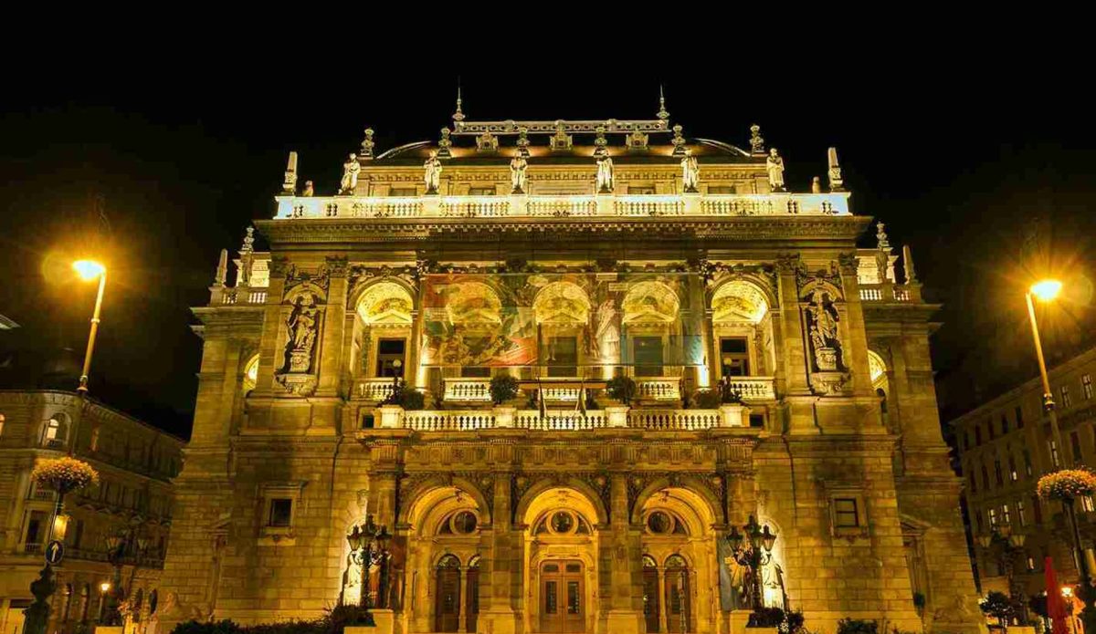 Foto 2 de Free Tour Nocturno por Budapest