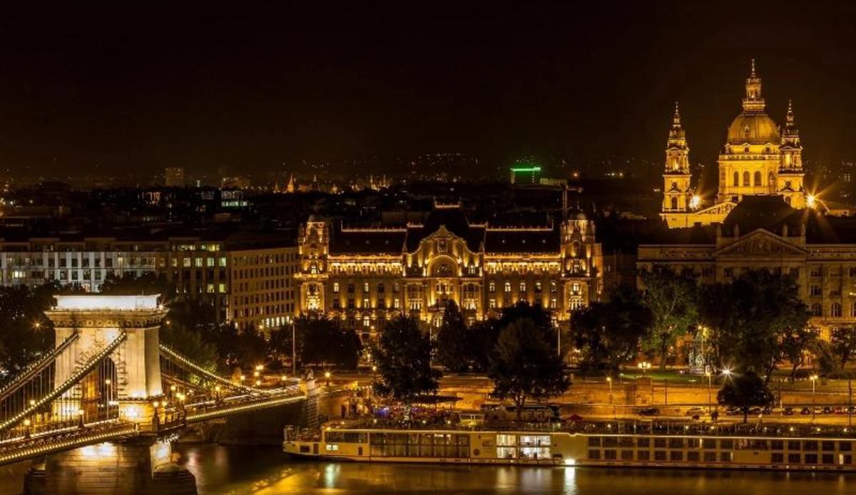 Foto 5 de Free Tour Nocturno por Budapest