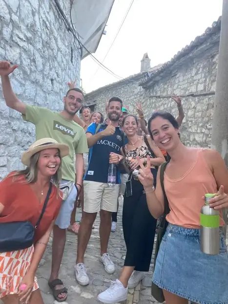 Foto 6 de Free tour por Berat histórico y moderno