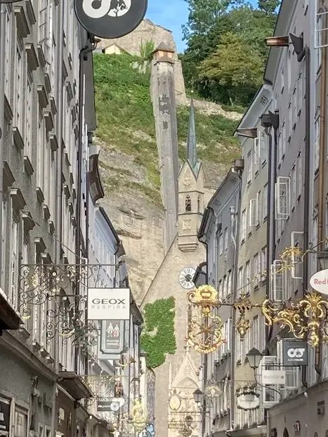 Foto 6 de Free free tour por el centro histórico de Salzburgo