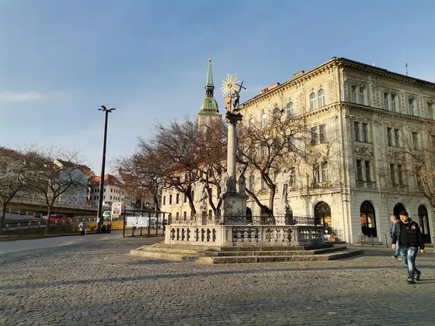 Visita a la ciudad y el castillo de Bratislava con Sebastián: una introducción local a la capital