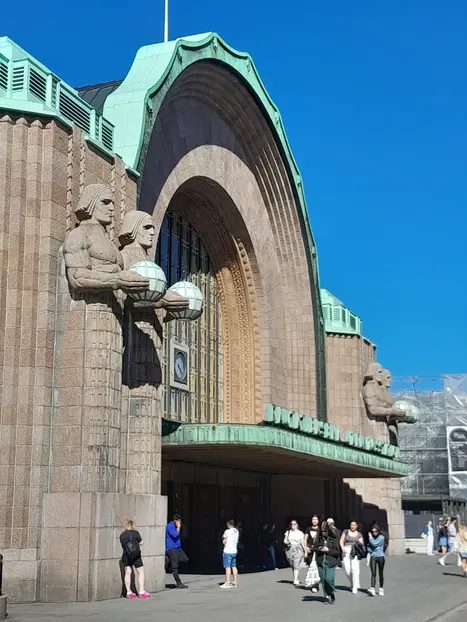 Foto 10 de Helsinki Mágica- Free tour del Paraguas Blanco - Grupo reducido