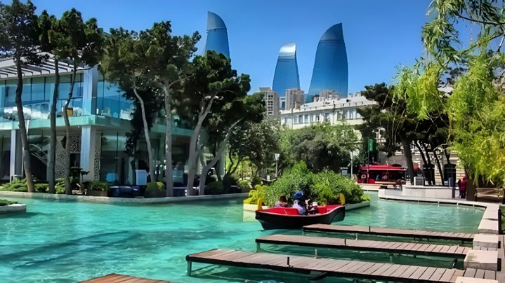 Principales lugares de interés de la ciudad antigua y moderna de Bakú + Guía gratuita