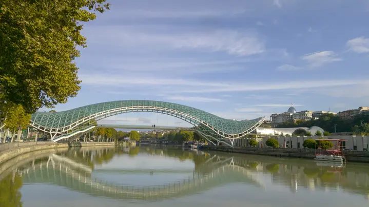 Descubre el estilo de vida de Tbilisi en este free tour
