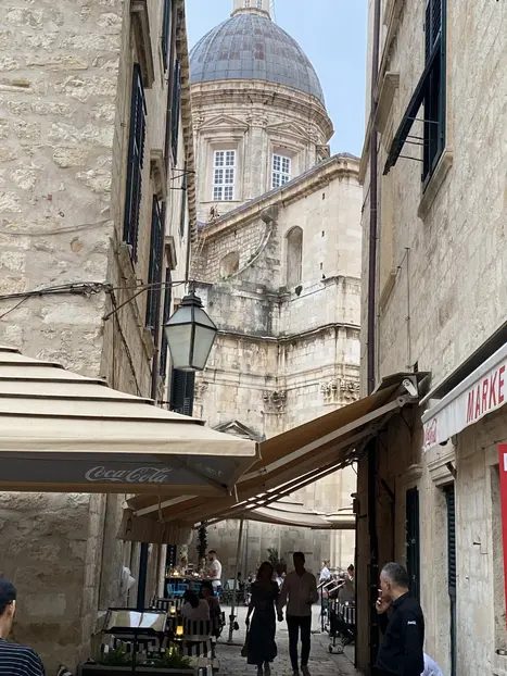 Foto 5 de Free tour por el CASCO ANTIGUO con guía LOCAL