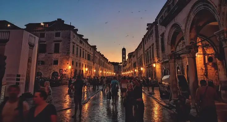 Noches mágicas de Dubrovnik: ¡Historia y leyendas!