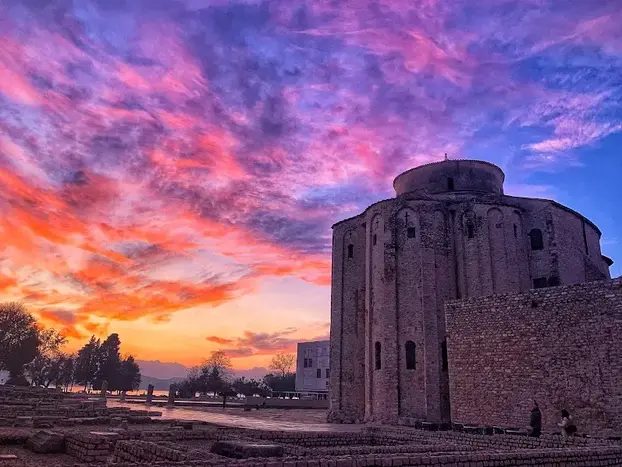 Tour gratuito por la rica historia de Zadar y el atardecer más hermoso del mundo