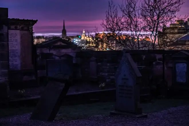 Foto 2 de Free Tour misterios, fantasmas y quema de brujas de Edimburgo