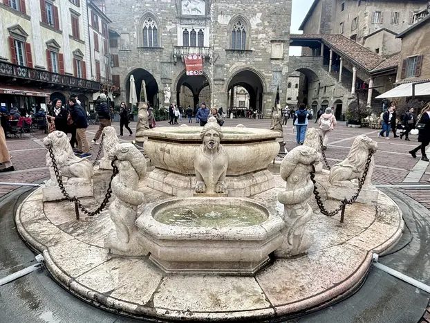 Tour Histórico por Cita Alta de Bérgamo con guía oficial