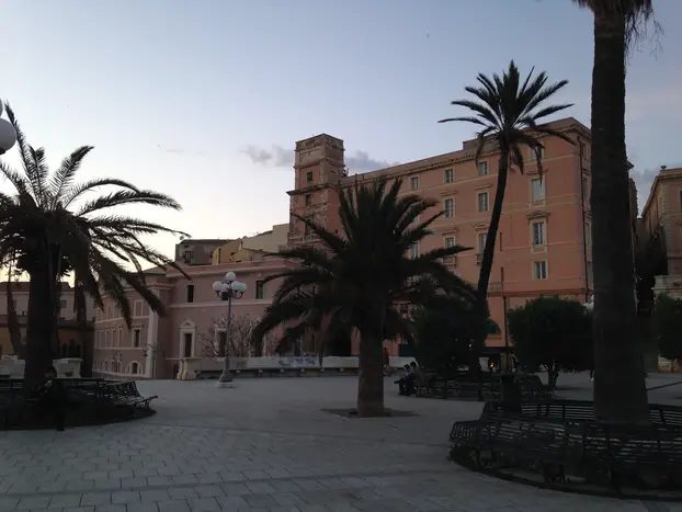 Foto 4 de Free tour por Cagliari: senderismo urbano al atardecer