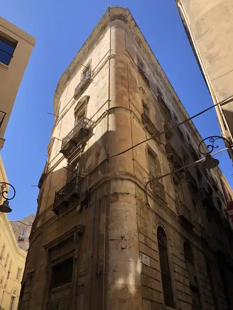 Foto 3 de Free tour por Cagliari: senderismo urbano al atardecer