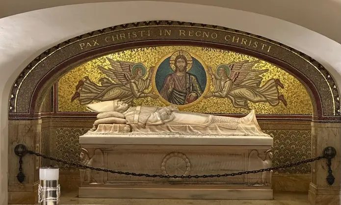 Free Tour con entrada a la Basílica de San Pedro y Tumbas Papales