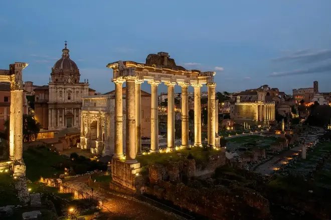 Foto 2 de Free tour nocturno Roma Imperial