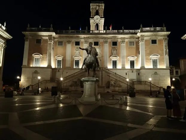 Foto 4 de Free tour nocturno Roma Imperial
