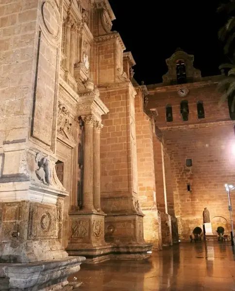 Foto 8 de Free Tour Historia y leyendas de Almería