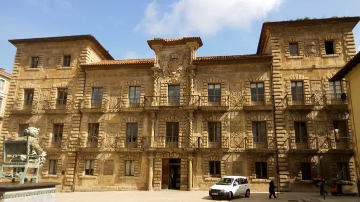 Foto 4 de Freetour completo por Avilés: medieval, barroco y moderno