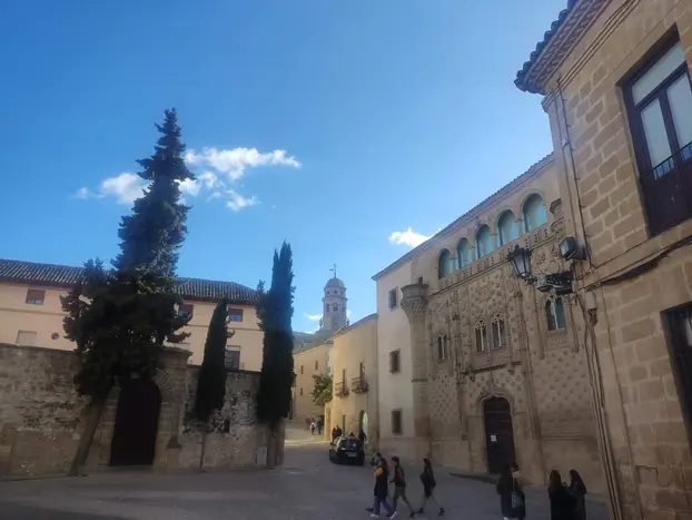 Foto 4 de Freetour Baeza imprescindible: monumentos, Historia y leyendas