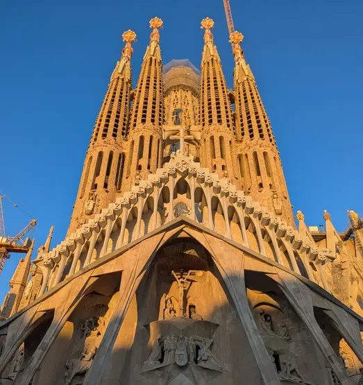 Foto 4 de Free Tour de Gaudí y el Modernismo con Sagrada Familia