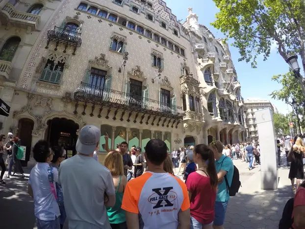 Foto 3 de Free Tour de Gaudí y el Modernismo con Sagrada Familia