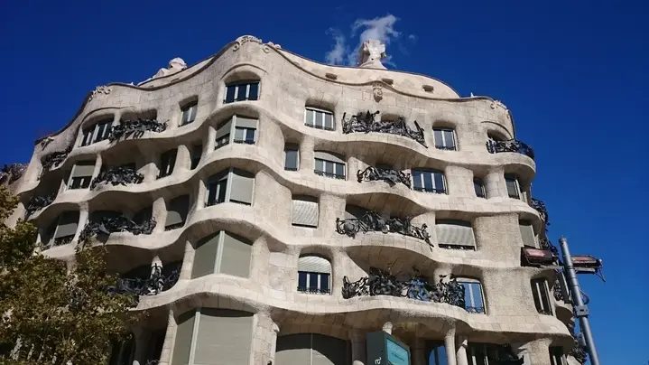 Foto 5 de Free Tour de Gaudí y el Modernismo con Sagrada Familia