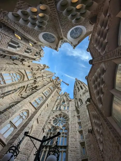 Foto 10 de Free Tour de Gaudí y el Modernismo con Sagrada Familia