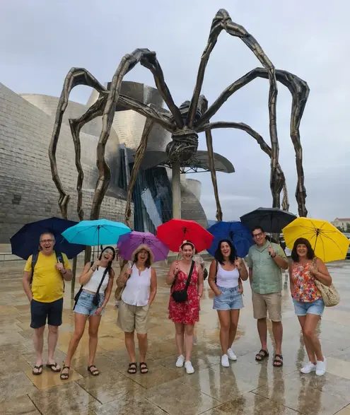 Foto 4 de FREE TOUR BILBAO: HISTORICO Y MODERNO JUNTOS (Guggenheim)