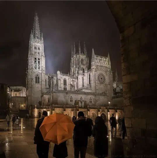 Foto 5 de Burgos Misterioso - Free Tour Nocturno